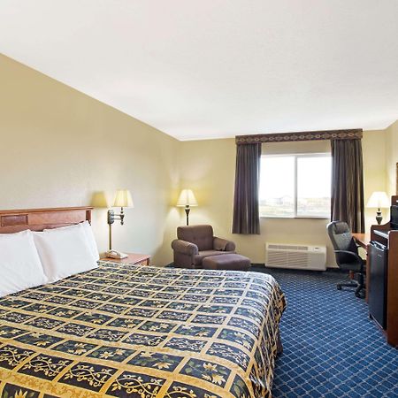 Days Inn By Wyndham Brigham City Exteriör bild