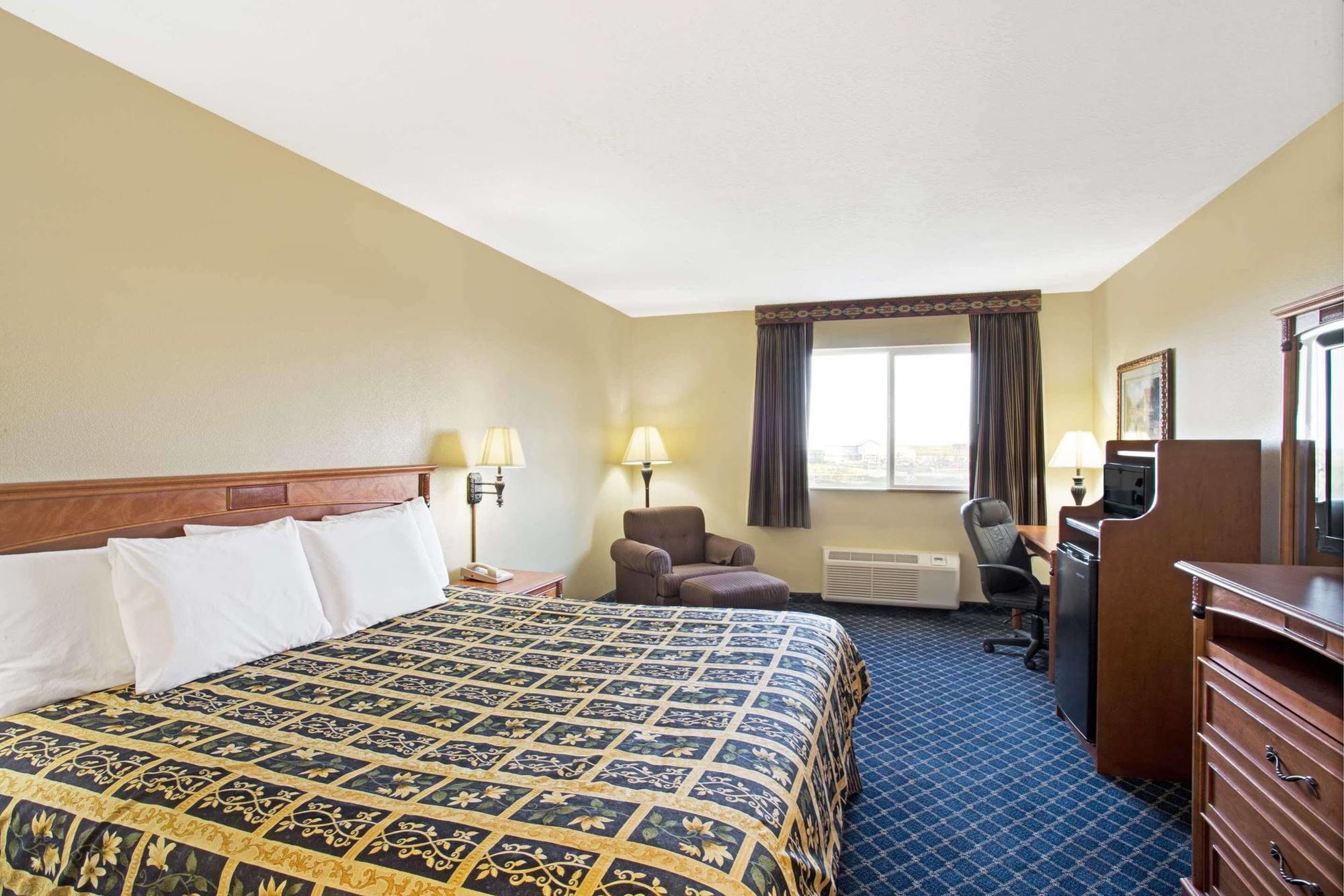 Days Inn By Wyndham Brigham City Exteriör bild